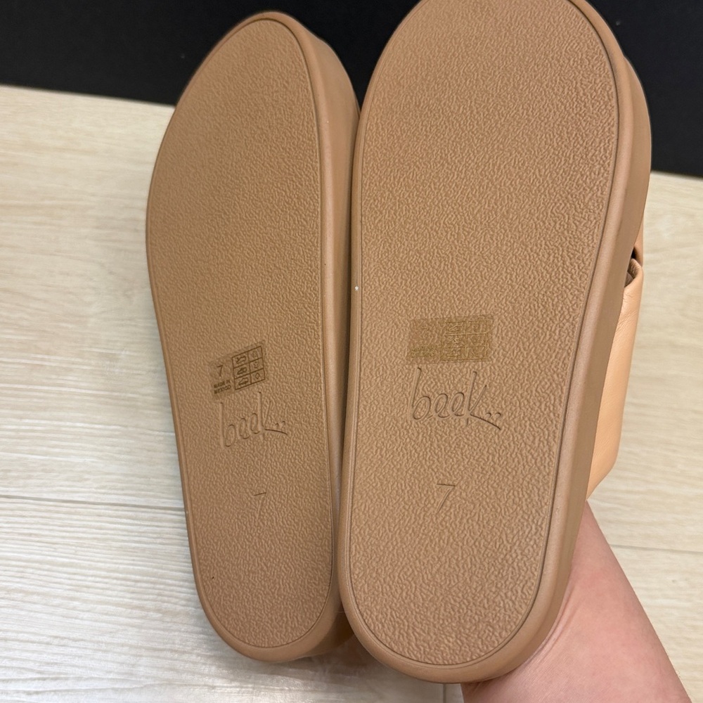 Beek Hen Slide Sandal, SIZE 7 US - Picture 6 of 6
